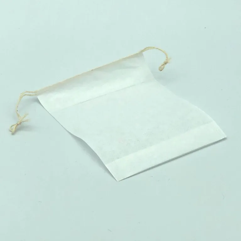 Boîte de 50 filtres en papier avec cordon